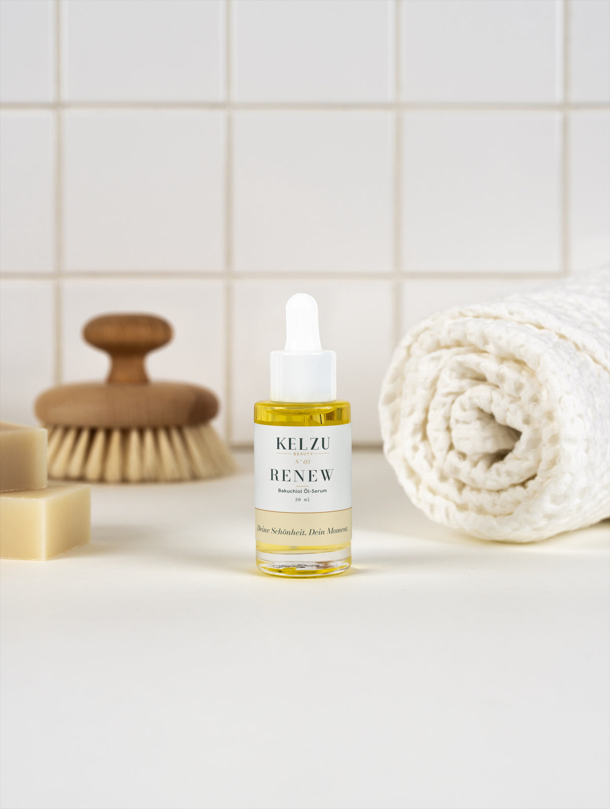 N°05 RENEW – Bakuchiol Öl-Serum 30 ml – Badezimmer